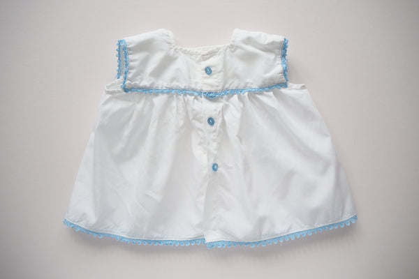 Blouse with blue embroidered flowers - 6m