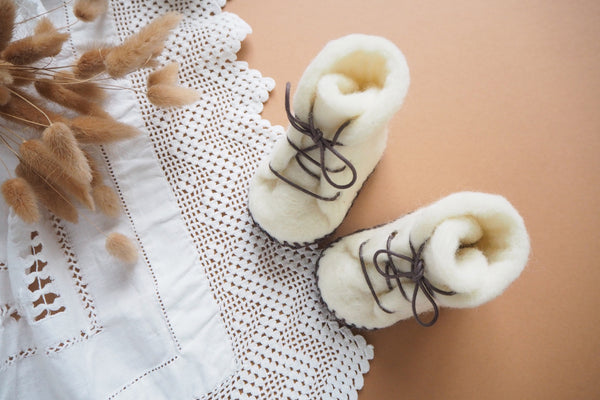 'Lotti' booties by the brand Filzling - White - size 6/12m - Last pair!