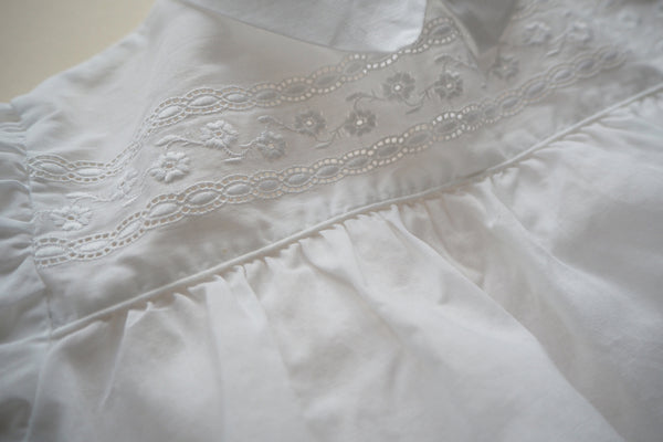 White blouse with openwork and embroidery - 18m