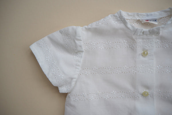 Light blouse with embroidery - 18m