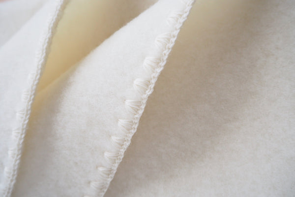 Baby blanket with shell stitch - Organic Merino Wool Fleece - Natural - 80x100cm - By Engel