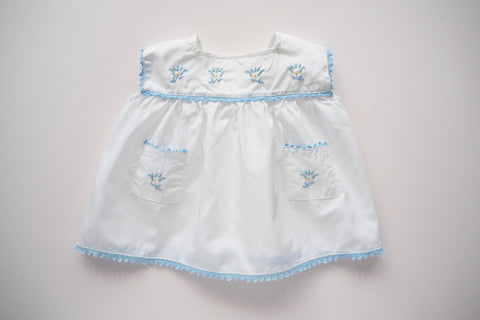 Blouse with blue embroidered flowers - 6m