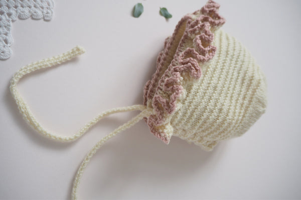 'Narcisse' Bonnet - Rose & Milk - Newborn - 60% off - Last one!