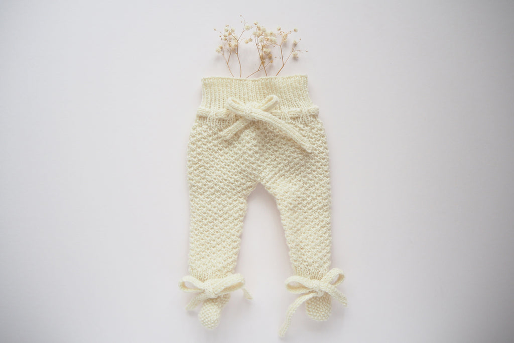 'Cocoon' Leggings with feet - Milk - Newborn