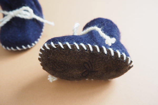 'Finnie' booties by the brand Filzling - Midnight - 0-3m