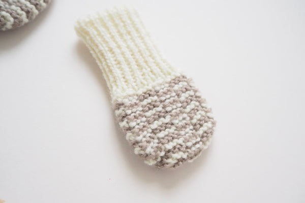 'Chamonix' Mittens - Stone & Milk - Newborn - 60% off