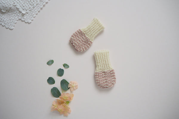 'Chamonix' Mittens - Rose & Milk - Newborn - 60% off