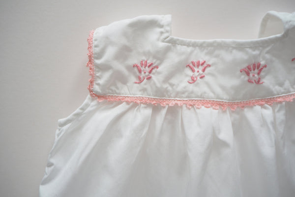 Blouse with pink embroidered flowers - 2y