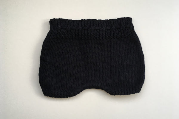 hand knitted shorts in bamboo for kids in black