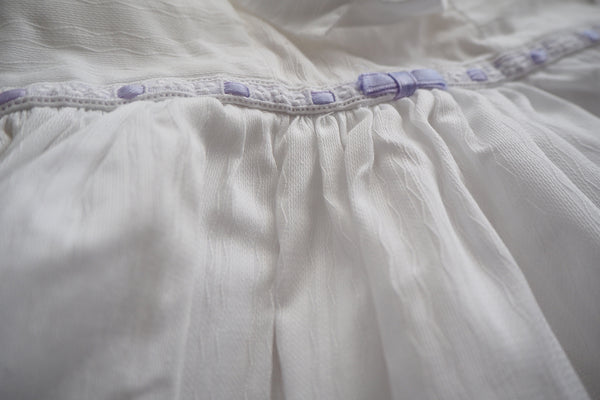Lovely white dress with a purple ribbon - 3m